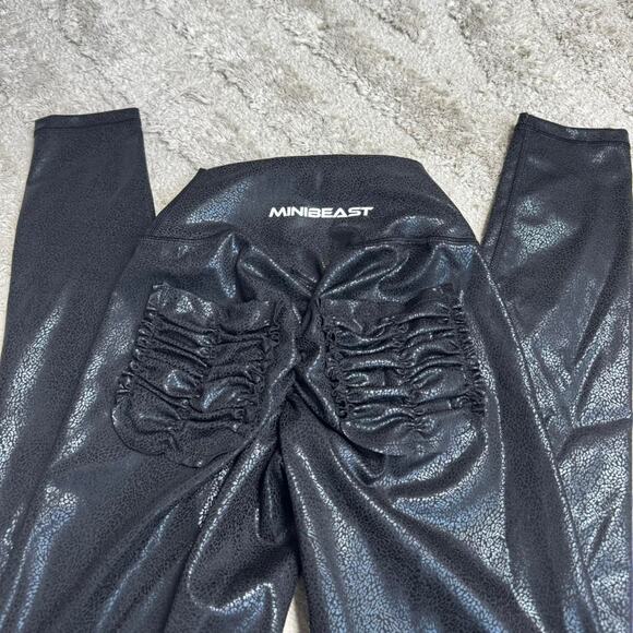 Minibeast Scrunch Leggings - Picture 3 of 5